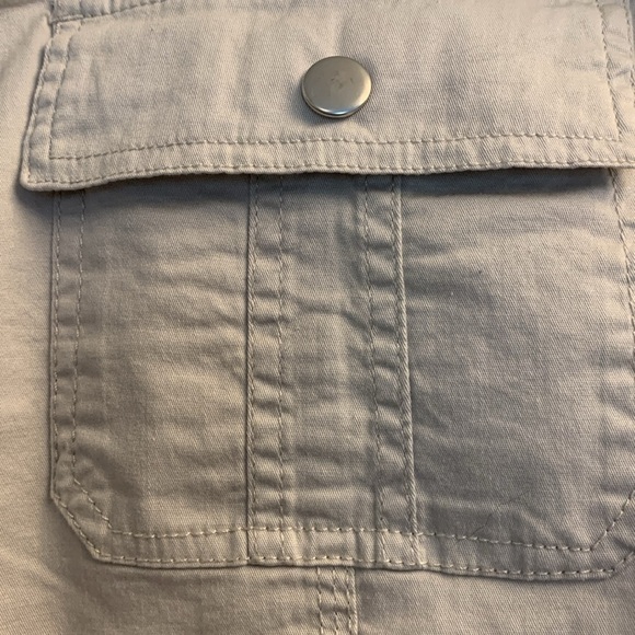 Women’s Hating & SmithPetites Casual Off White Shorts Capris 14 P - Picture 4 of 5